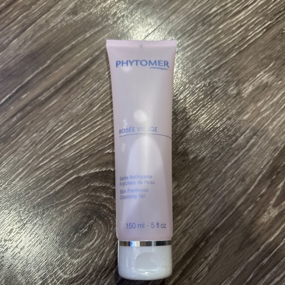 ROSEE VISAGE SKIN FRESHNESS CLEANSING GEL 150 ML - Picture 4 of 5